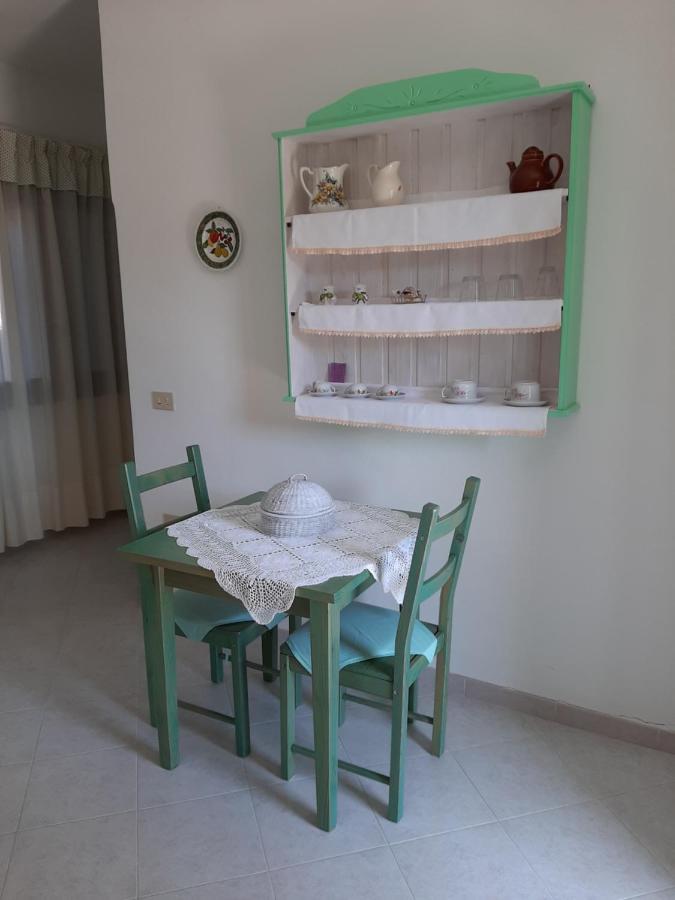 I Giardini Di Carmen Apartment Ла Мадалена Екстериор снимка